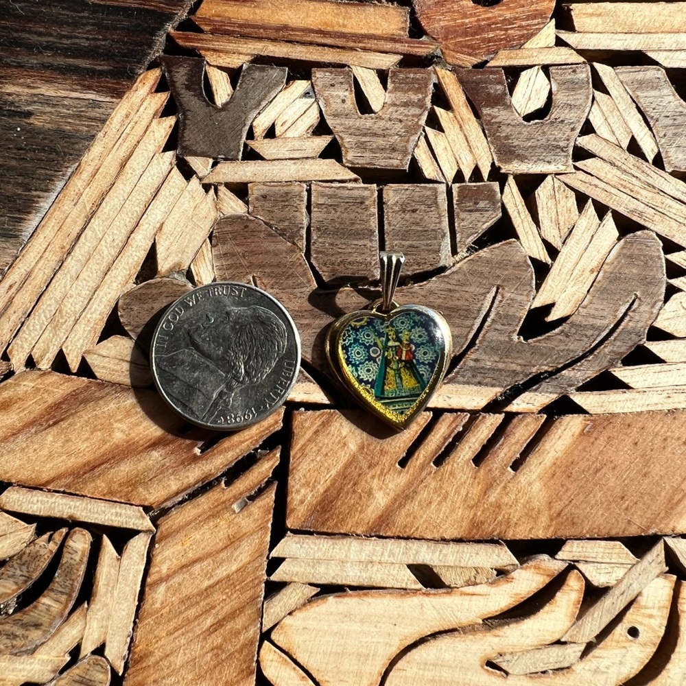 Hear Pendant Mother And Child View 3